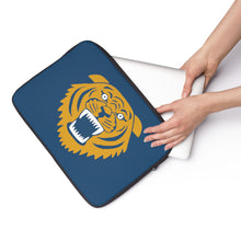 Wildcat with blue background - Laptop Sleeve